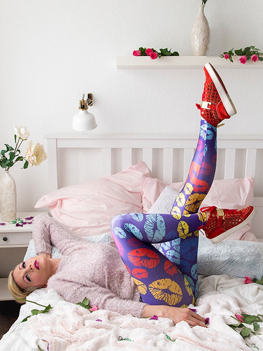 TILTED FRIDAY Sweet Kisses Leggings