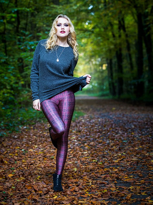 TILTED FRIDAY iHeart Leggings