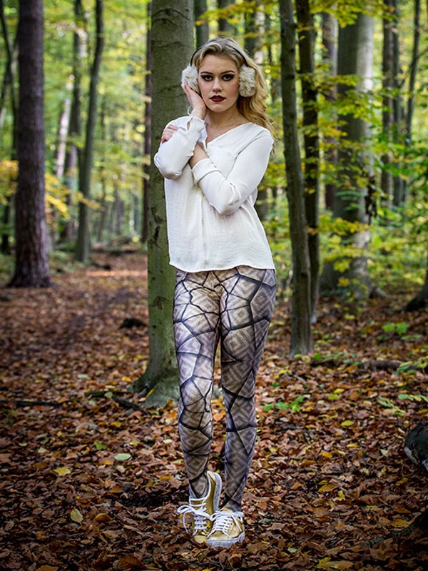 TILTED FRIDAY Shadow Graphics Leggings