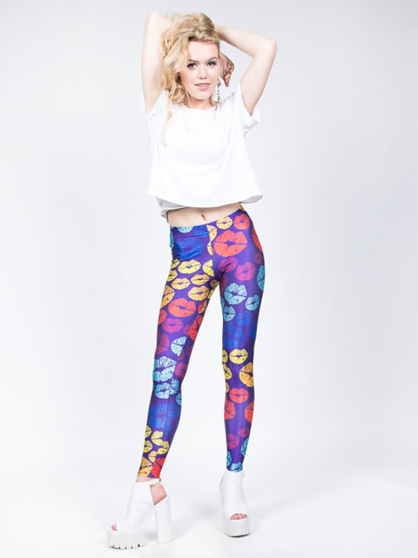 TILTED FRIDAY Sweet Kisses Leggings