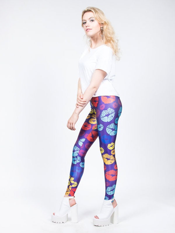 TILTED FRIDAY Sweet Kisses Leggings